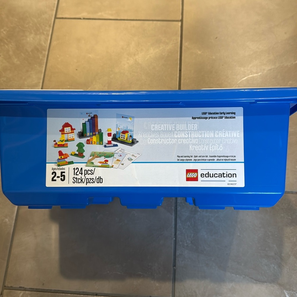 LEGO education 45000 NIB Duplo preschool creative builder 124 pieces complete
